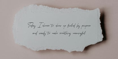 Chaerty Mellorind Font Poster 4