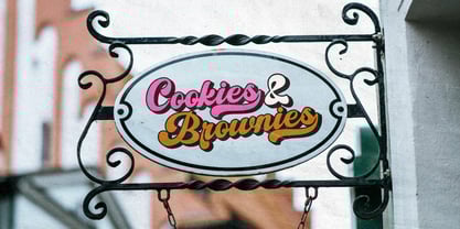 Padoya Vintage Font Poster 6