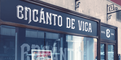 Vintoria Font Poster 11