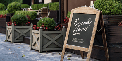 Hugetta Amphals Font Poster 14