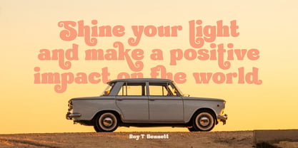 Vintage Daylight Font Poster 10