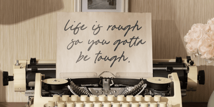 Busted Horizon Font Poster 4