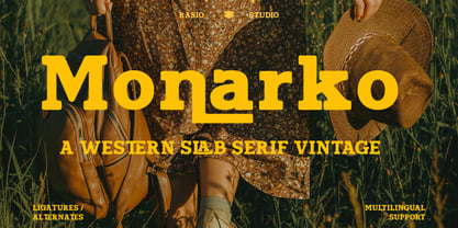 Monarko Font Poster 1