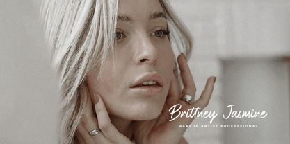 Royal Wisdom Font Poster 6