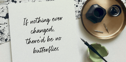 Royal Wisdom Font Poster 9