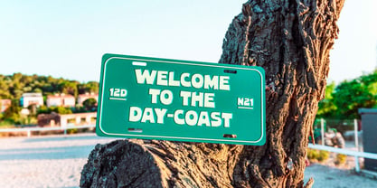 Day Coast Font Poster 6