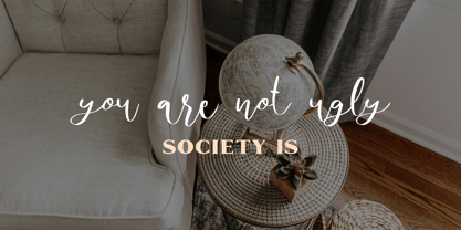 Mondier Font Poster 3