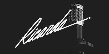 Hinaline Font Poster 8