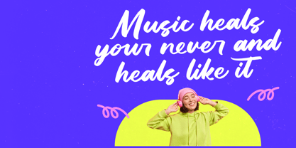 Dhaily Cluter Font Poster 12