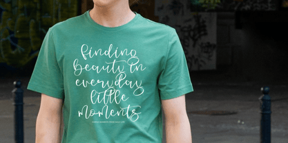 Break Flavor Font Poster 2