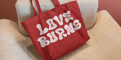 Love Glow Font Poster 4