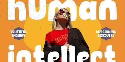 Brizzy Moon Font Poster 5