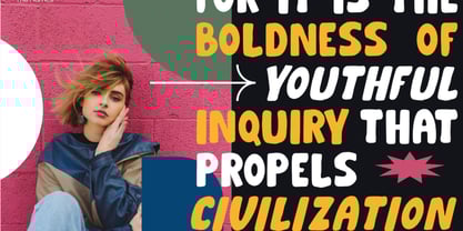 Brizzy Moon Font Poster 4