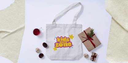 Blomby Font Poster 10