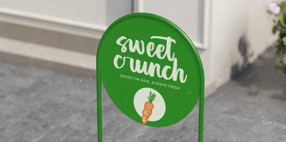 Munch Platter Font Poster 10