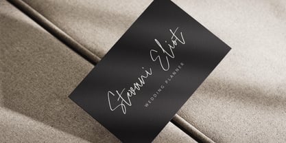 Dolce Mieleana Signature Font Poster 2