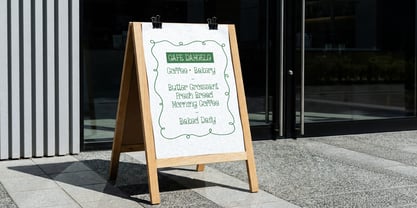 Curlicue Garden Font Poster 8