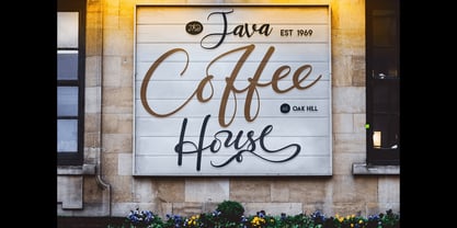 Groovy Soumaya Font Poster 7