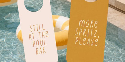 Peachy Weekend Font Poster 4