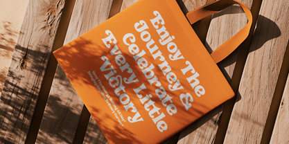 Strike Heart Font Poster 9