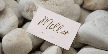 Allura Signature Font Poster 4