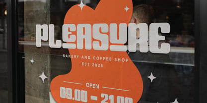 Luckies Font Poster 8