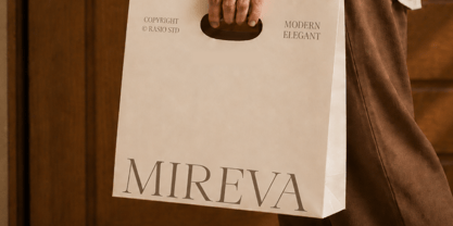 Elian Covaire Font Poster 10