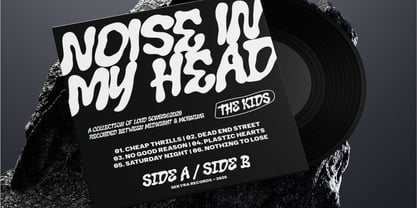 Wiggly Club Font Poster 11